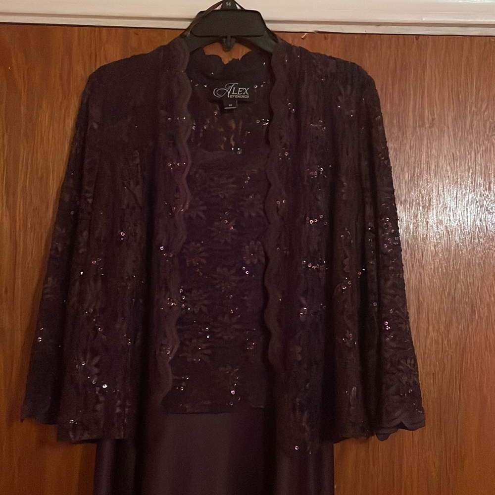 Beautiful Evening Dress - Picture 2 of 4